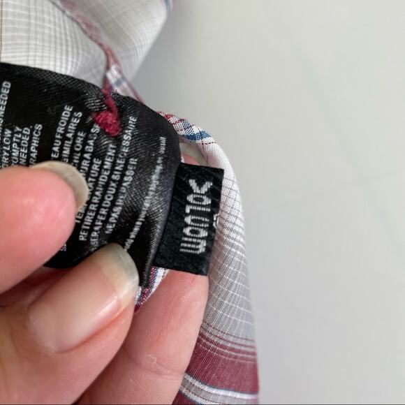 Volcom plaid button down short sleeve size Large - Picture 5 of 10